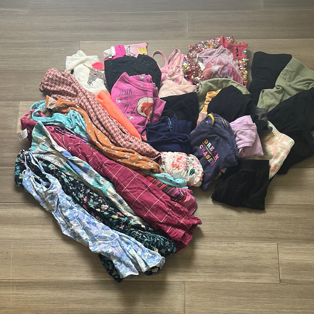 HUGE girls size medium bundle!